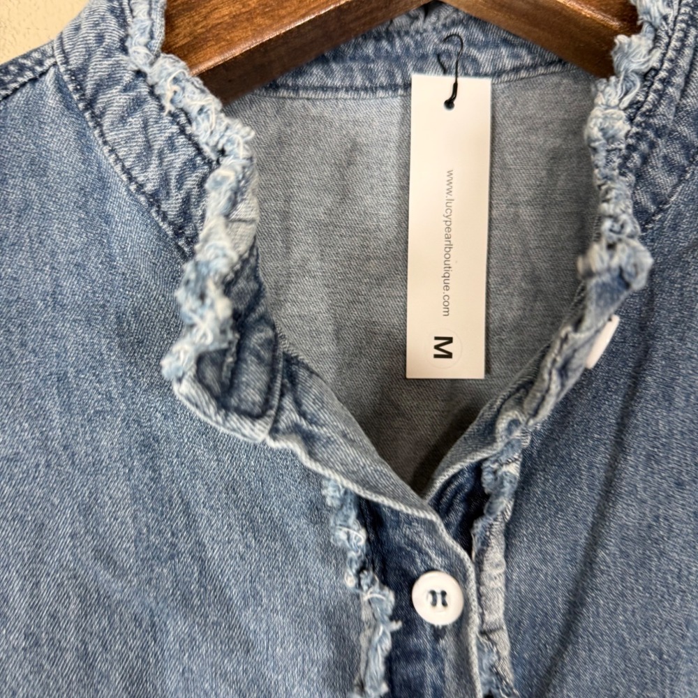 Lucy Pearl Boutique Denim Frayed Edge Flutter Sleeve Button Down Shirt Medium - Picture 3 of 6